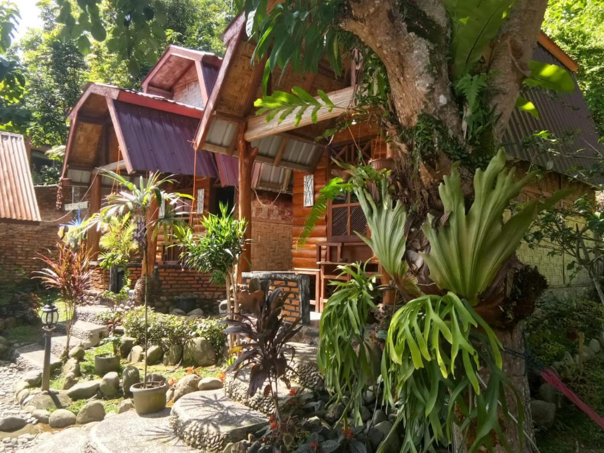 Lucky Bamboo'Bungalows-Resto And Orangutan Jungle Trekking Tours Bukit Lawang Extérieur photo