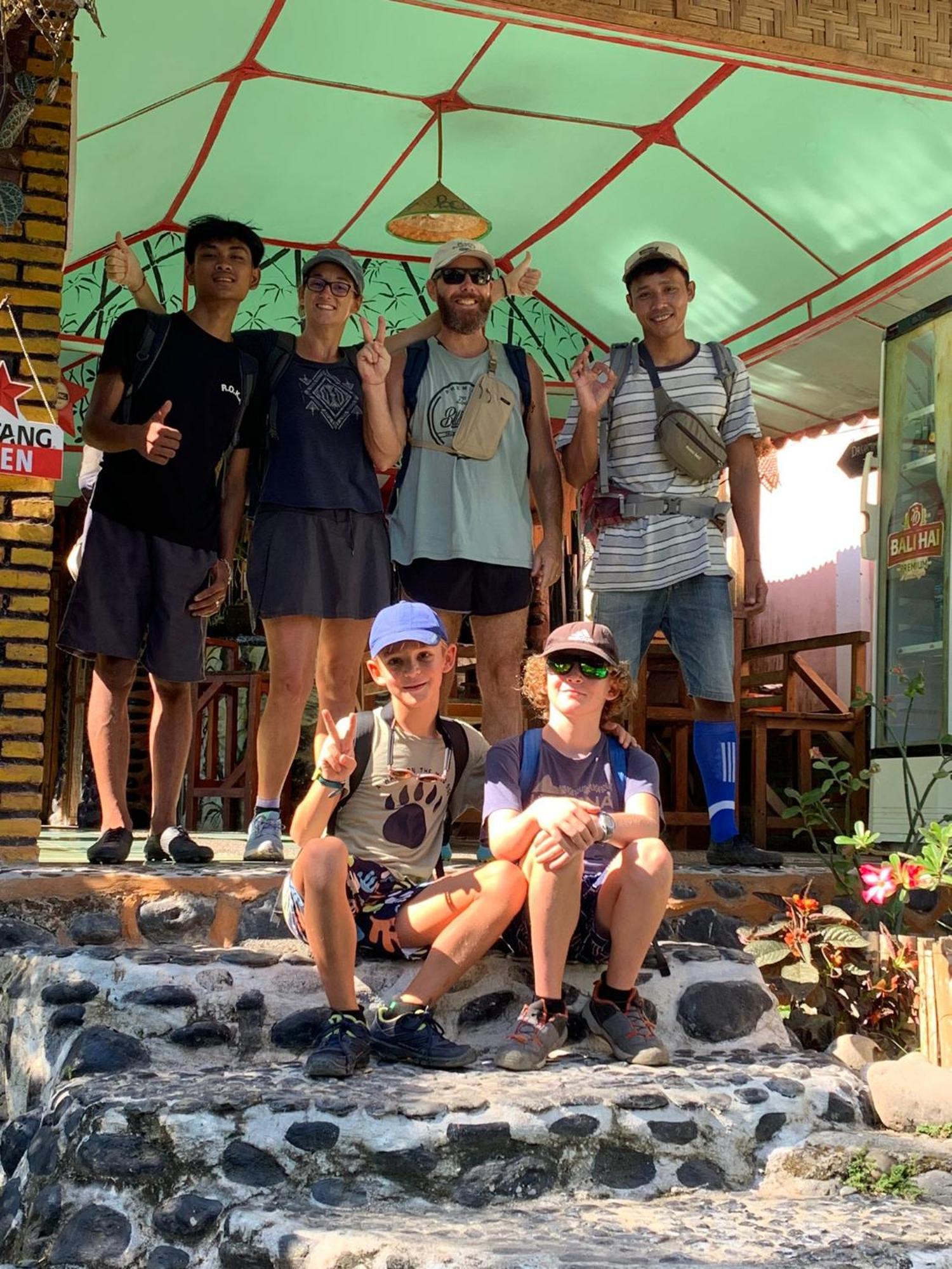 Lucky Bamboo'Bungalows-Resto And Orangutan Jungle Trekking Tours Bukit Lawang Extérieur photo